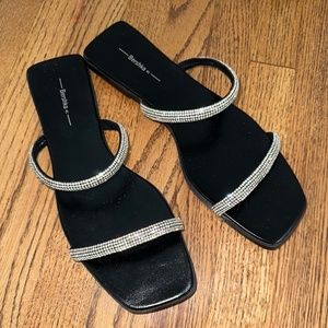 NWOT: Black Strappy Open Toe Sandals w/Diamond Crystal Embellishments Size 10